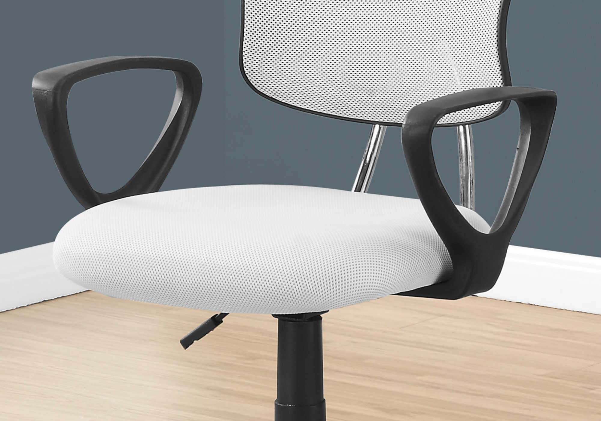 OFFICE CHAIR - WHITE MESH JUVENILE / MULTI-POSITION # I 7261