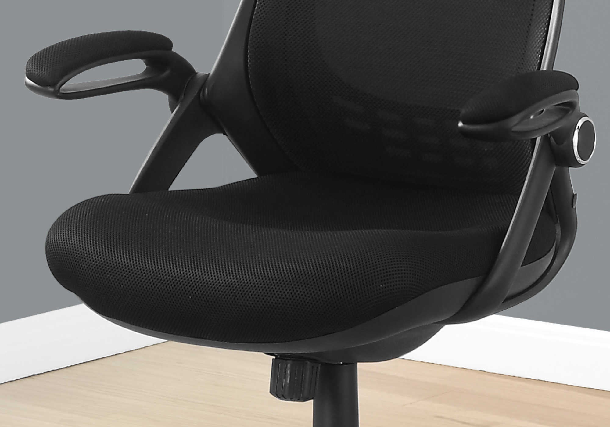 OFFICE CHAIR - BLACK MESH / CHROME HIGH-BACK EXECUTIVE # I 7268