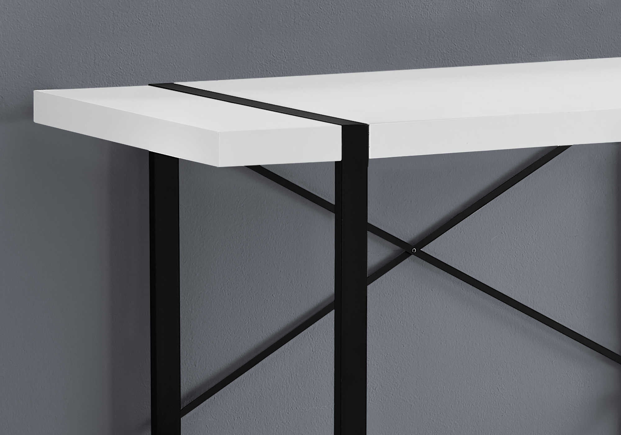 BUREAU D'ORDINATEUR - 48"L / BLANC / MÉTAL NOIR # I 7313