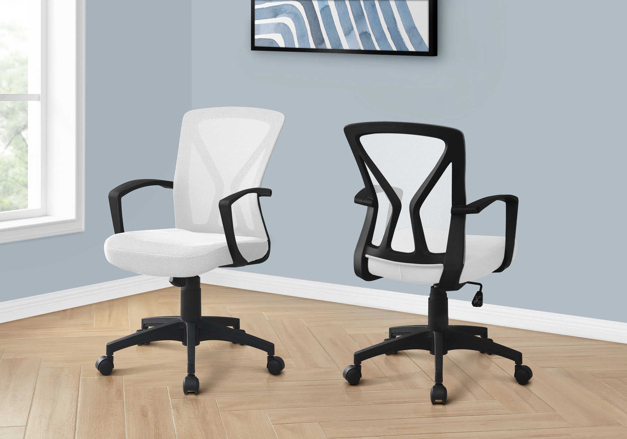 OFFICE CHAIR - WHITE / BLACK BASE ON CASTORS # I 7341