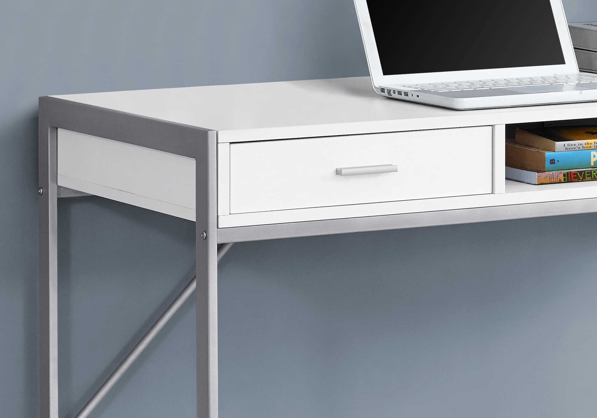 BUREAU D'ORDINATEUR - 48"L / BLANC / MÉTAL ARGENT # I 7364