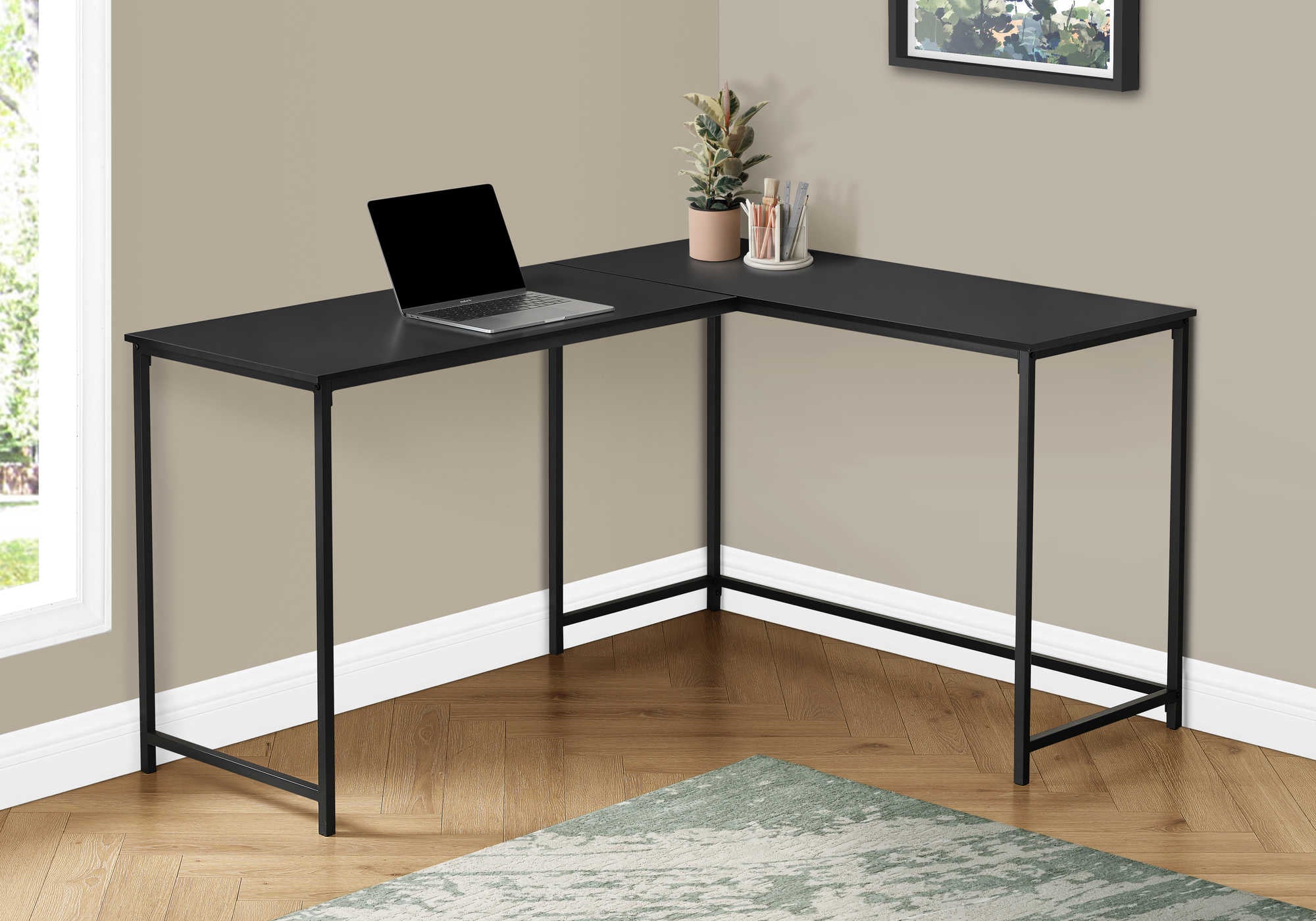 BUREAU D'ORDINATEUR - 58"L / DESSUS NOIR / COIN EN MÉTAL NOIR # I 7394