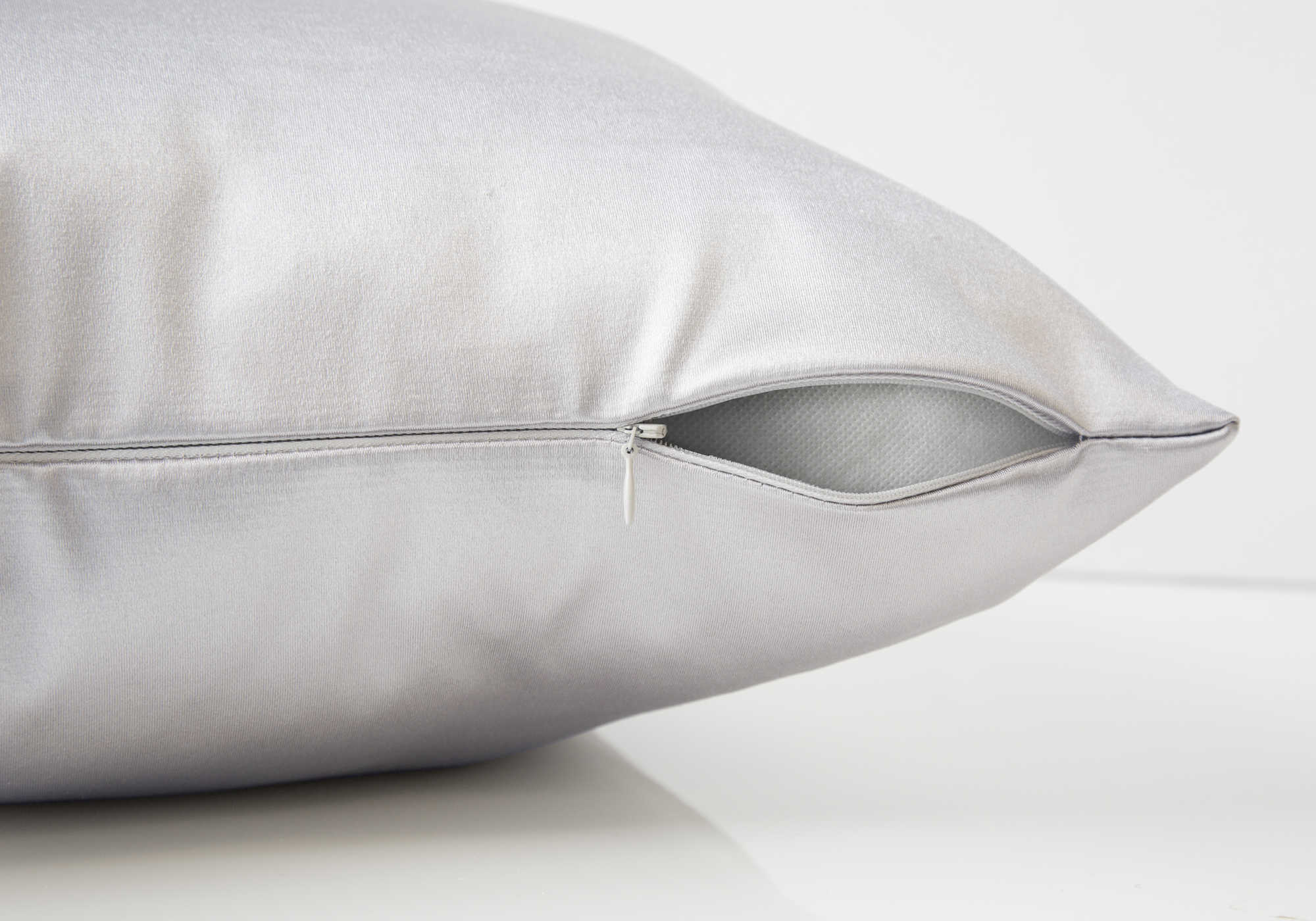 PILLOW - 18"X 18" / SILVER SATIN / 1PC # I 9336