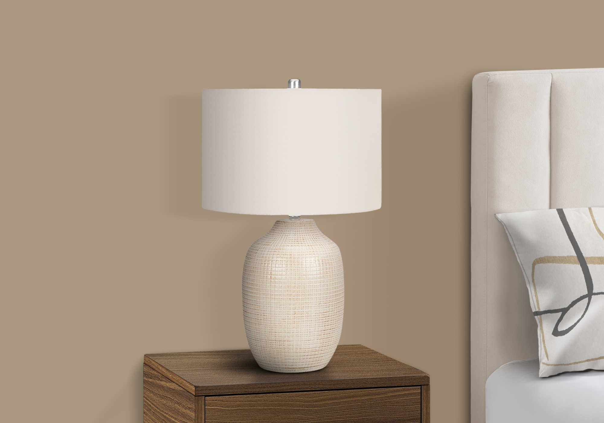 LIGHTING - 26"H TABLE LAMP CREAM CERAMIC / IVORY SHADE # I 9704