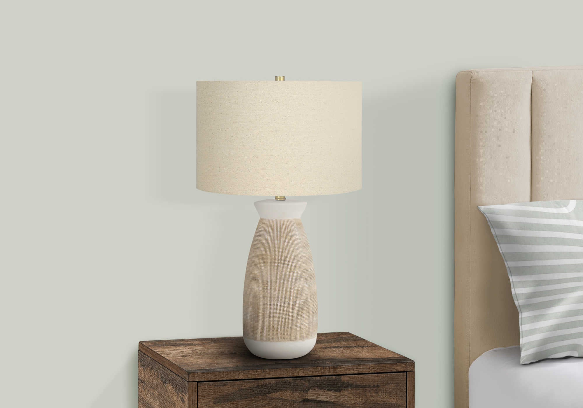 LIGHTING - 27"H TABLE LAMP CREAM CERAMIC / BEIGE SHADE # I 9724