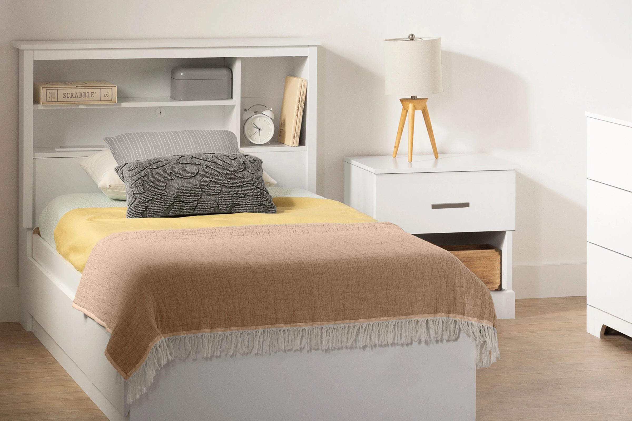 Mates Bed with 3 Drawers - Gramercy