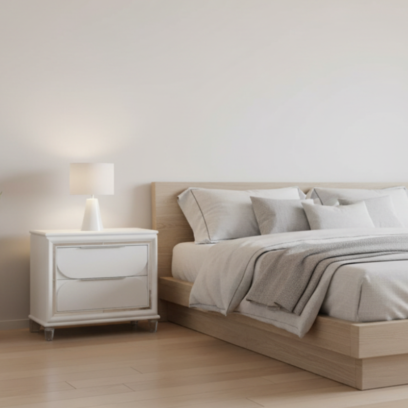 Cleova – Glamorous White Lacquered Bedside Table