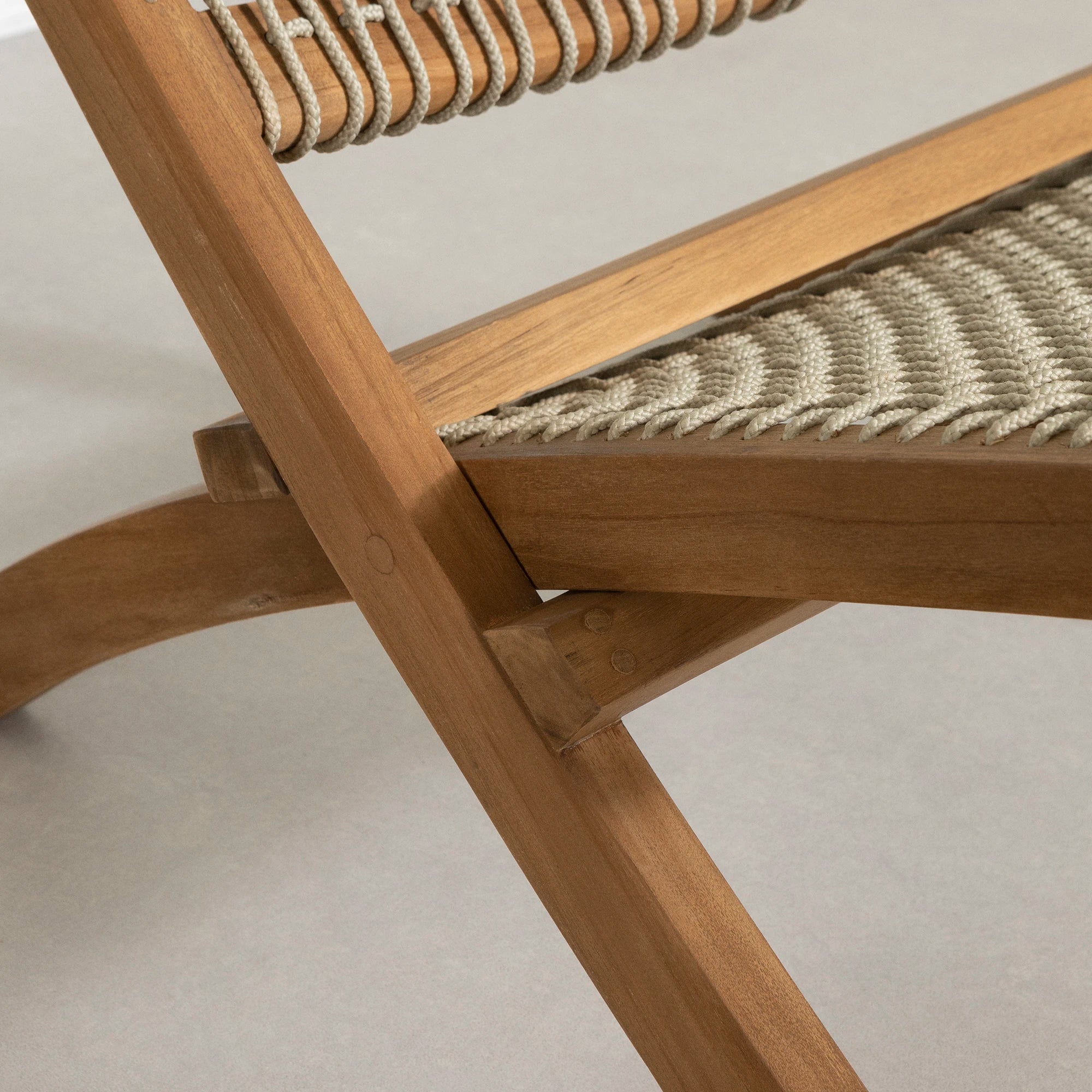 Wood and Woven Rope Lounge Chair - Balka