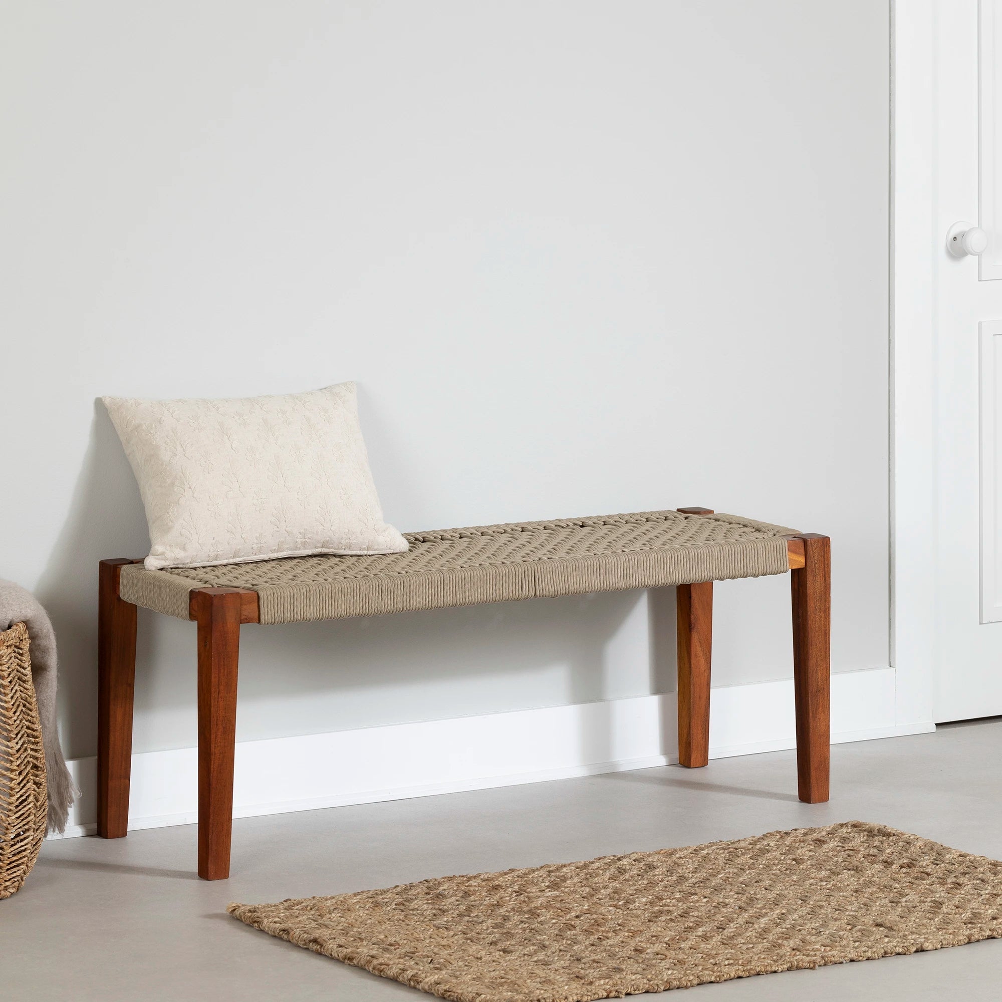 Wood and Rope Bench - Hoya