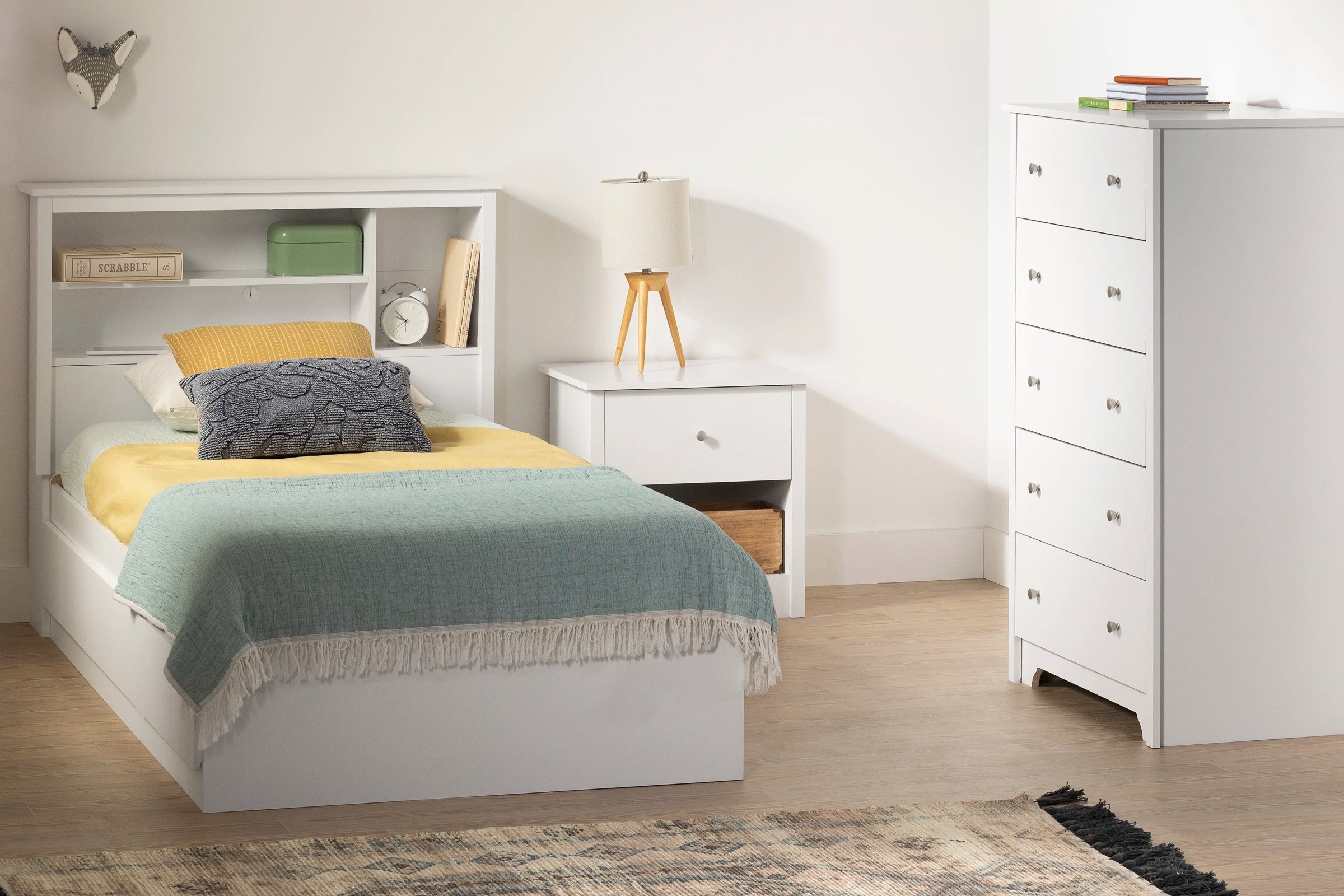 Mate's Platform Storage Bed with 3 Drawers - Vito