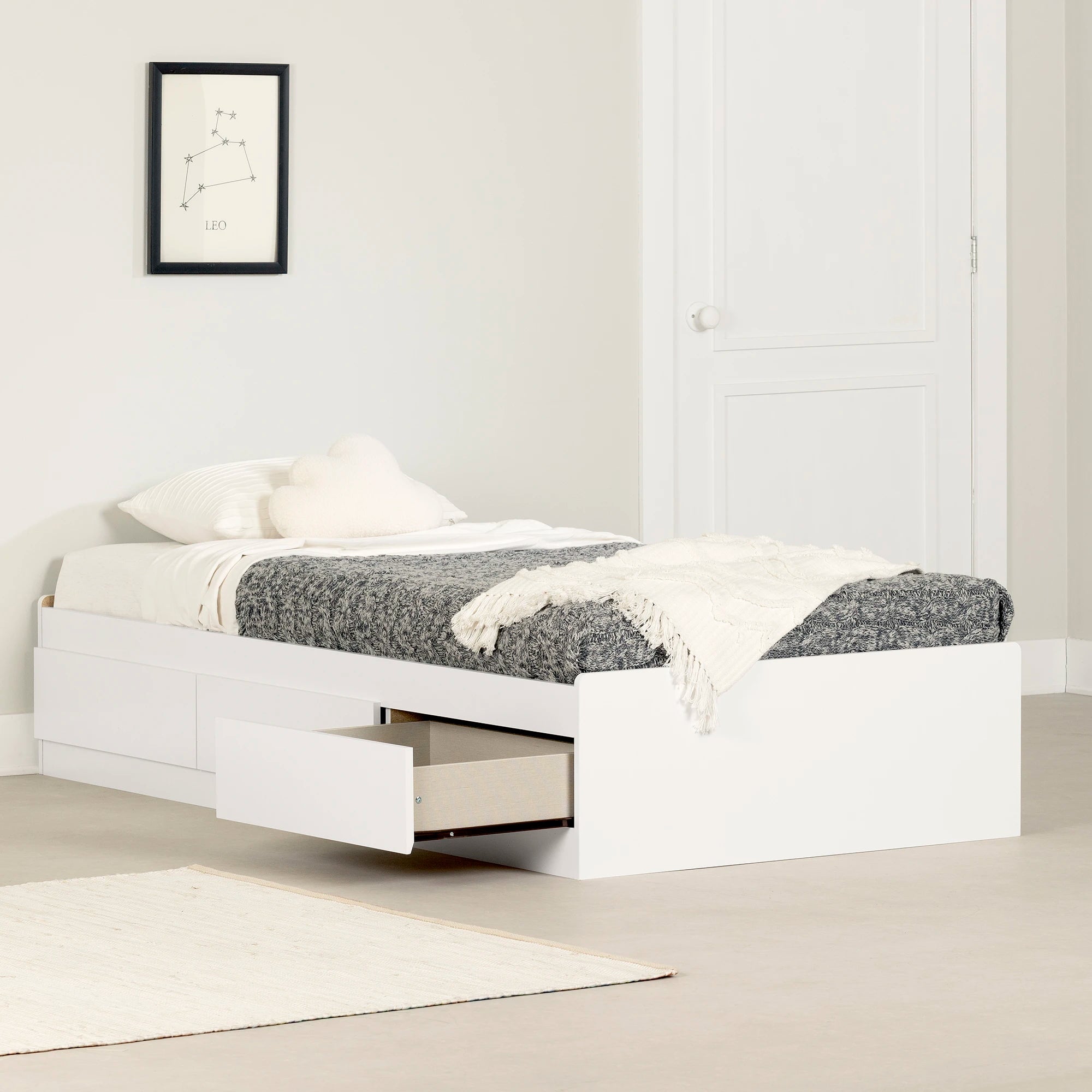 Mate's Platform Storage Bed with 3 Drawers - Vito