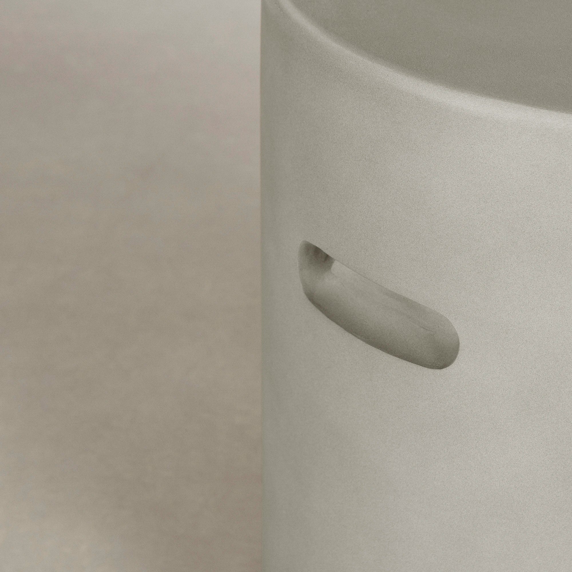 Cylindrical Side Table - Bellulo