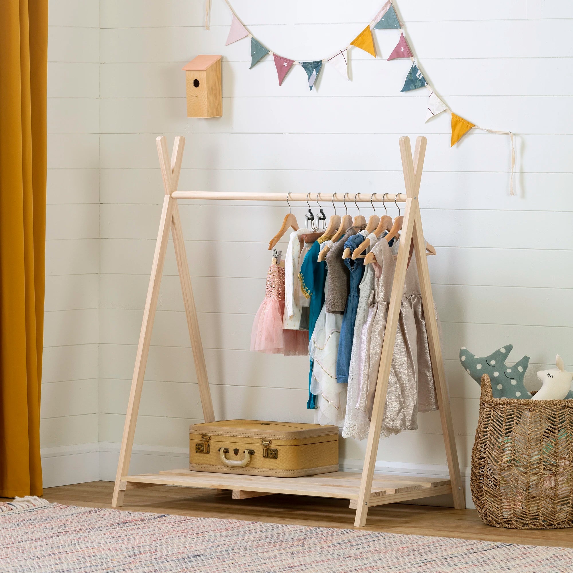 Portant à vêtements scandinave en bois pour enfants - Sweedi