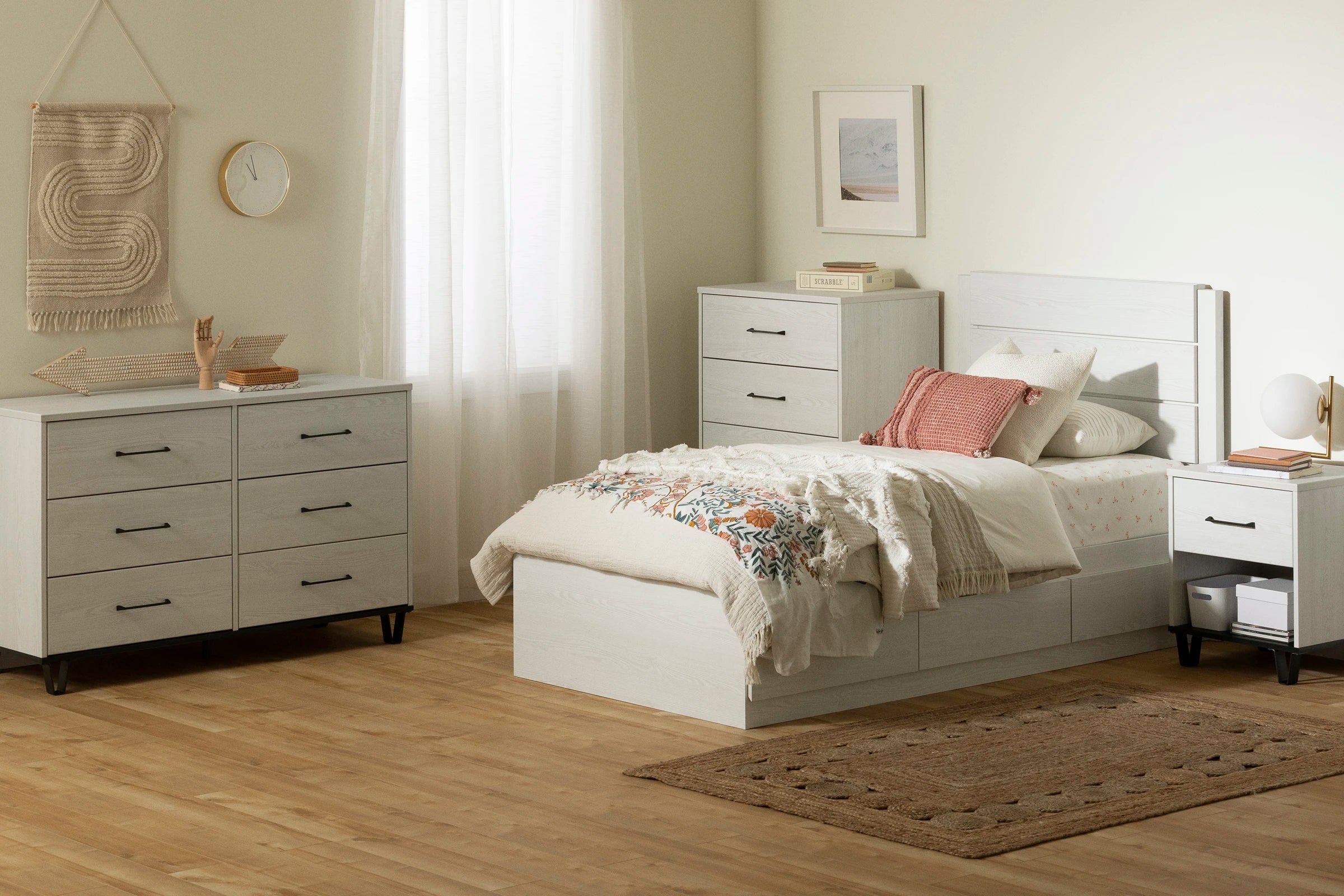 Mates Bed with 3 Drawers and Headboard Set - Arlen