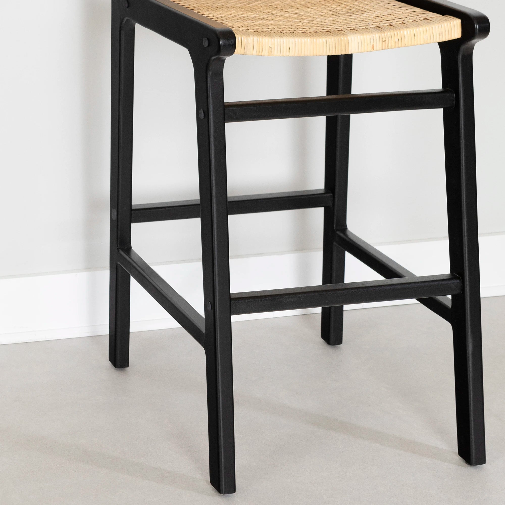 Rattan Bar Stool - Balka