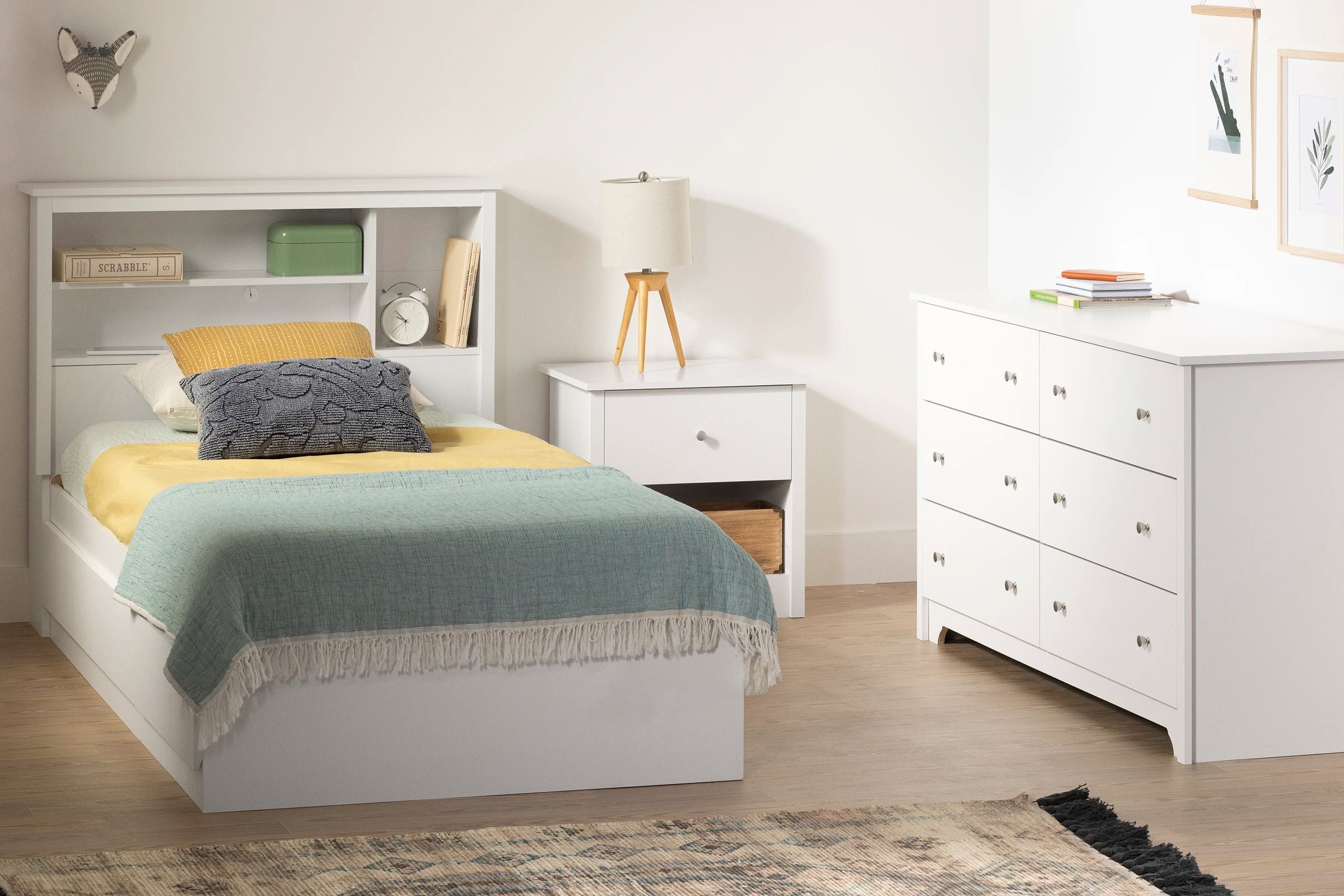 Mate's Platform Storage Bed with 3 Drawers - Vito