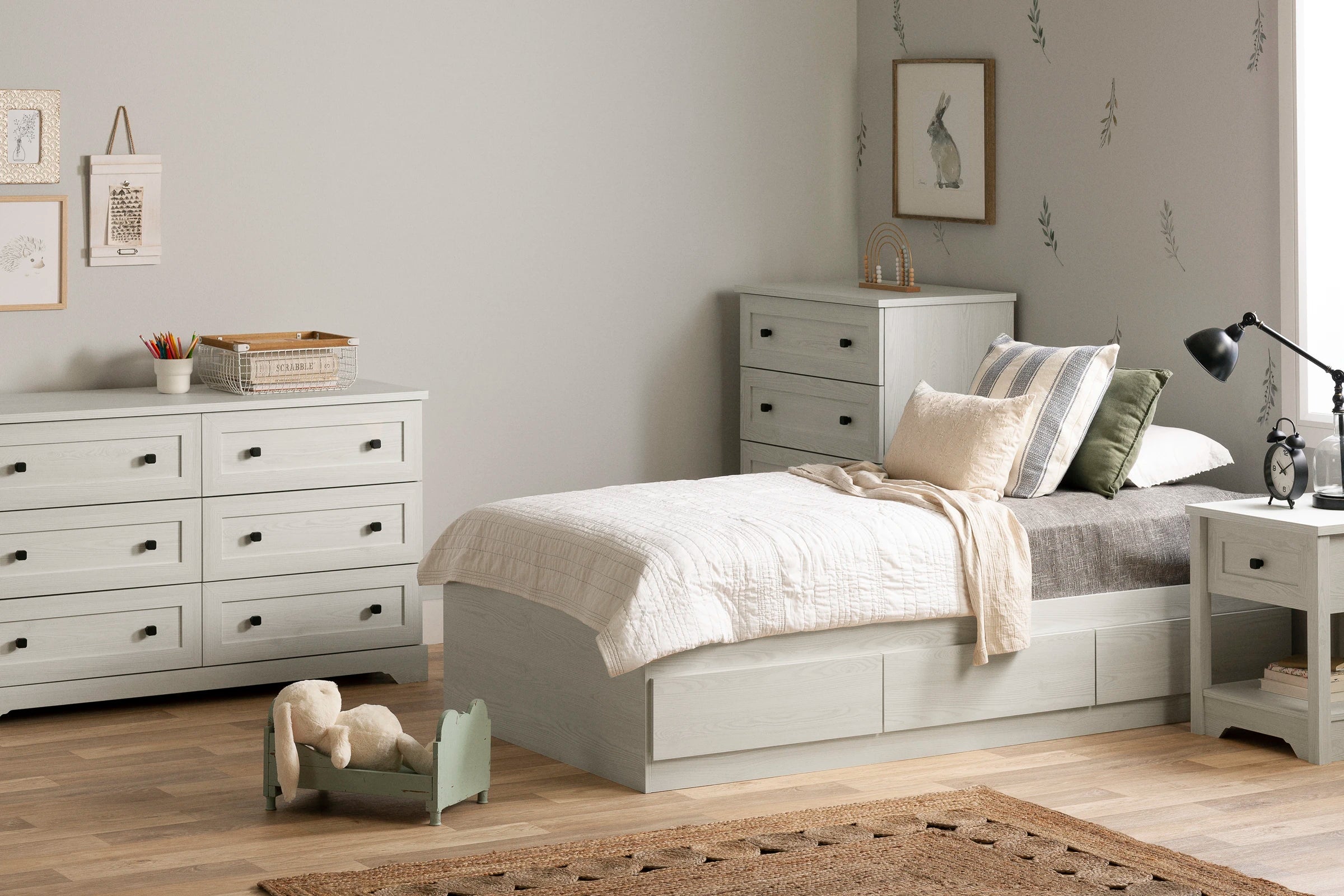 Mates Bed with 3 Drawers - Hazen