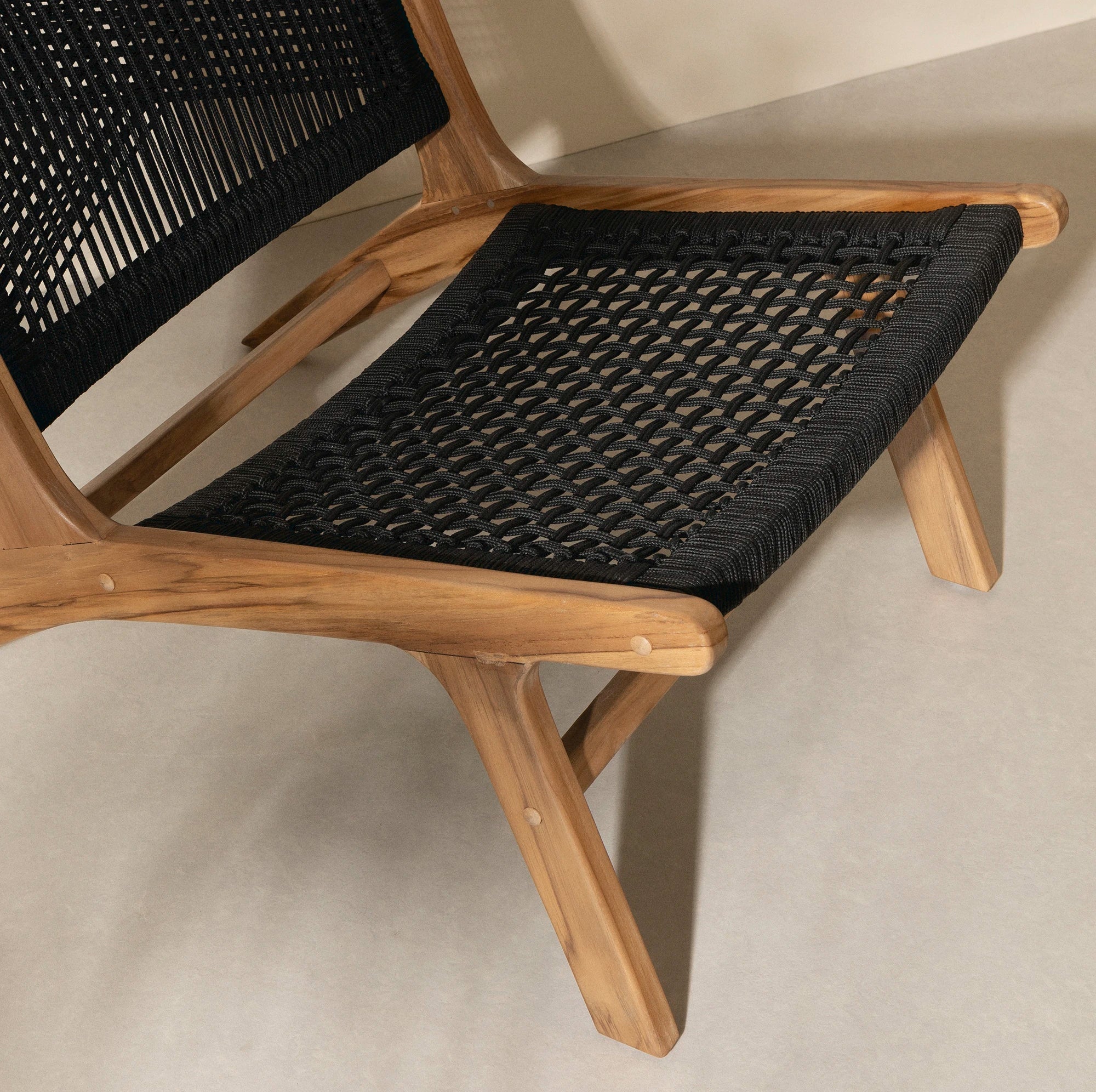 Teak Wood and Woven Rope Lounge Chair - Agave