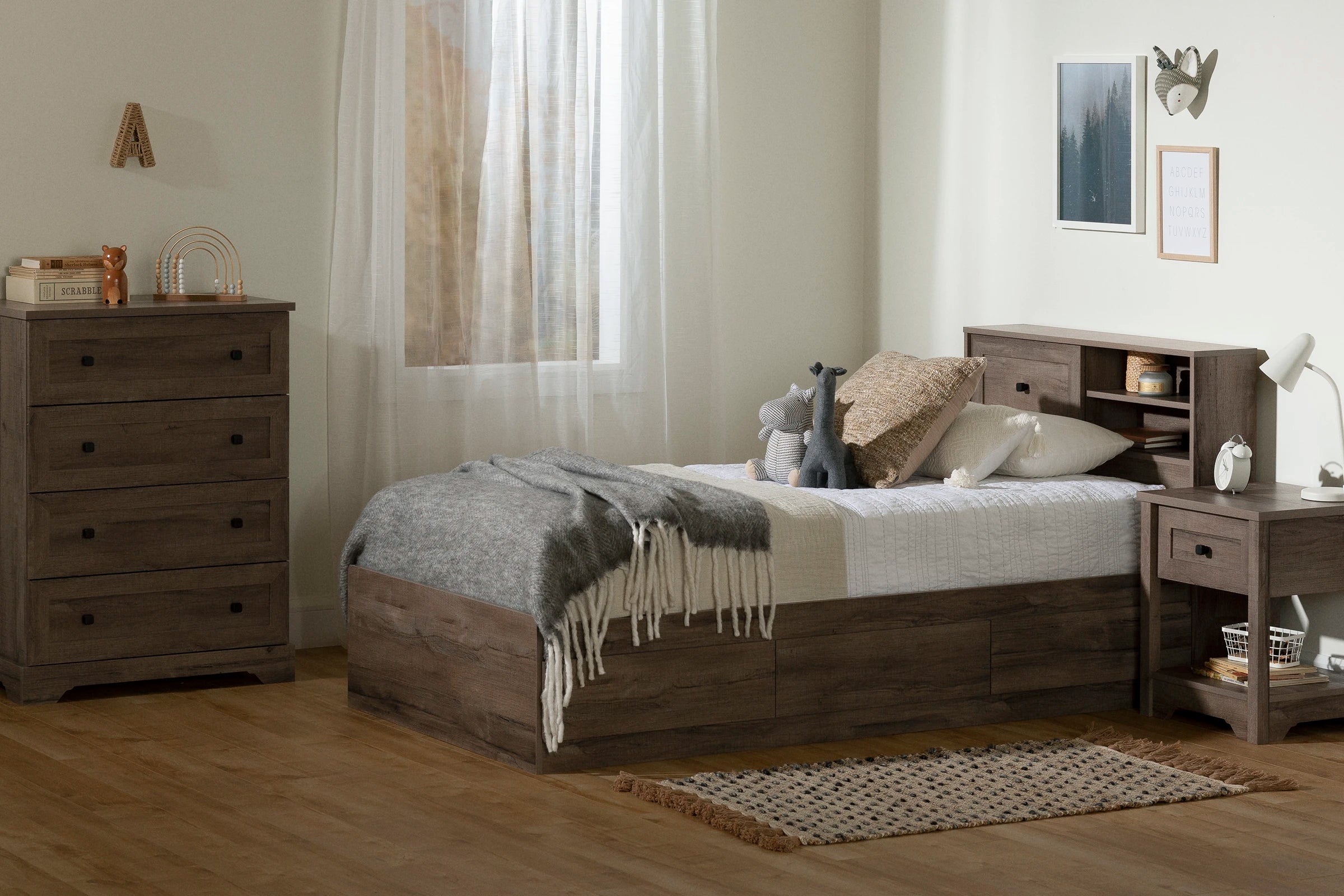 Mates Bed with 3 Drawers - Hazen