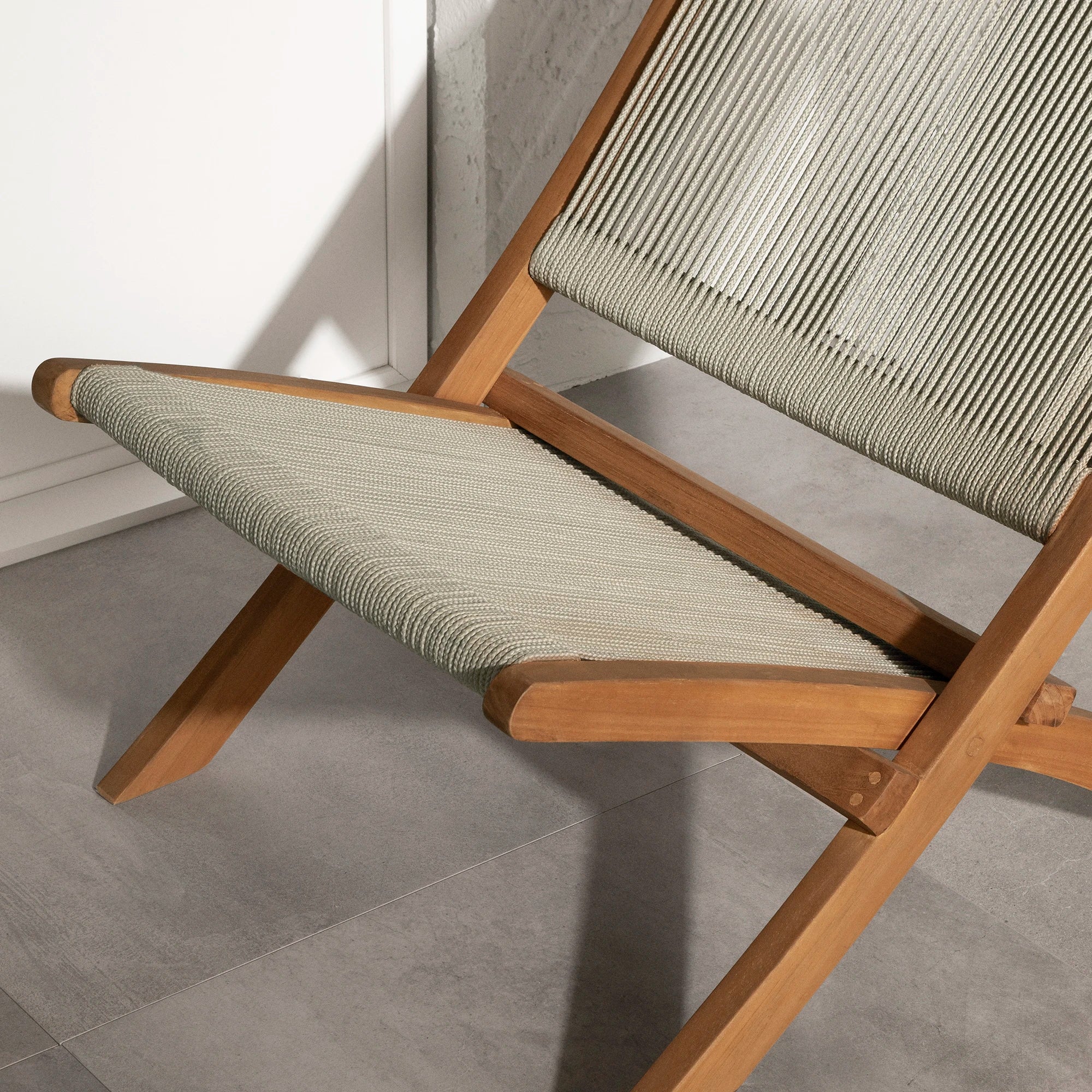 Wood and Rope Lounge Chair - Agave