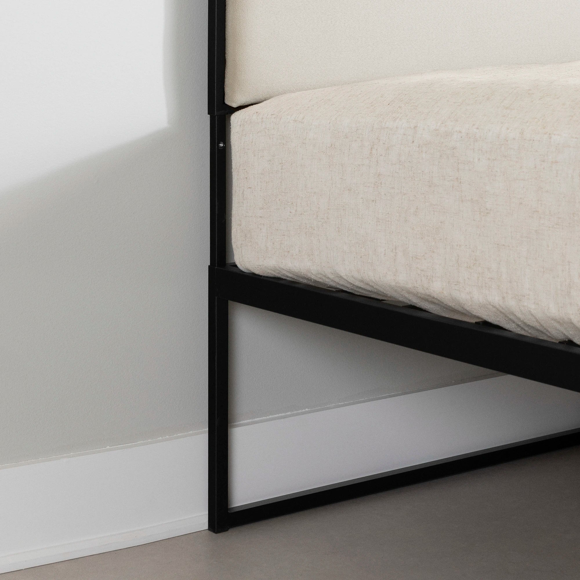 Upholstered Metal Bed - Mezzy