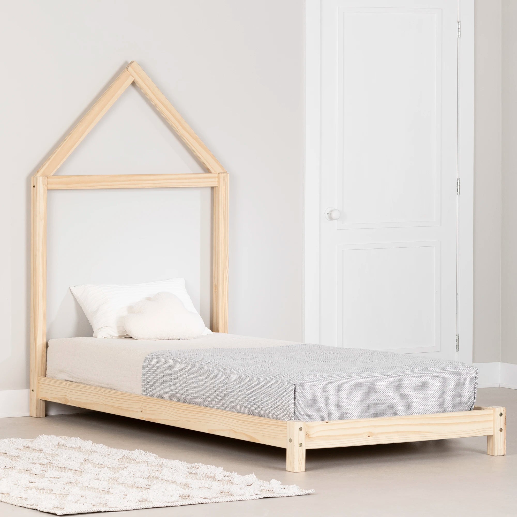 Solid Wood Bed with House Frame Headboard - Sweedi