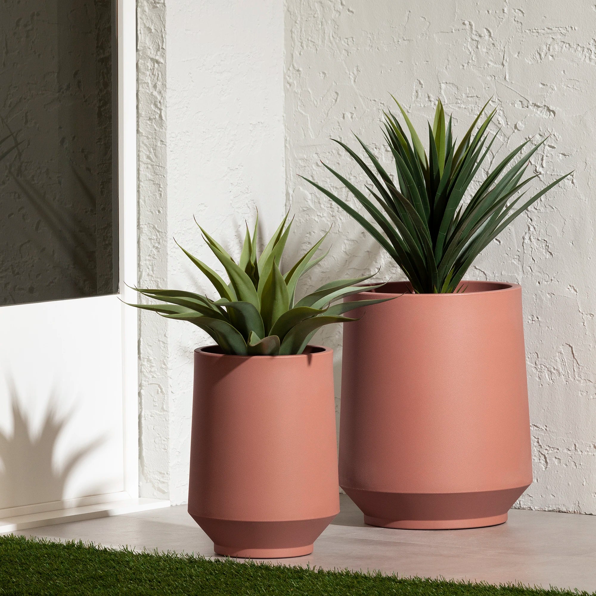 Set of 2 Planters - Dalya