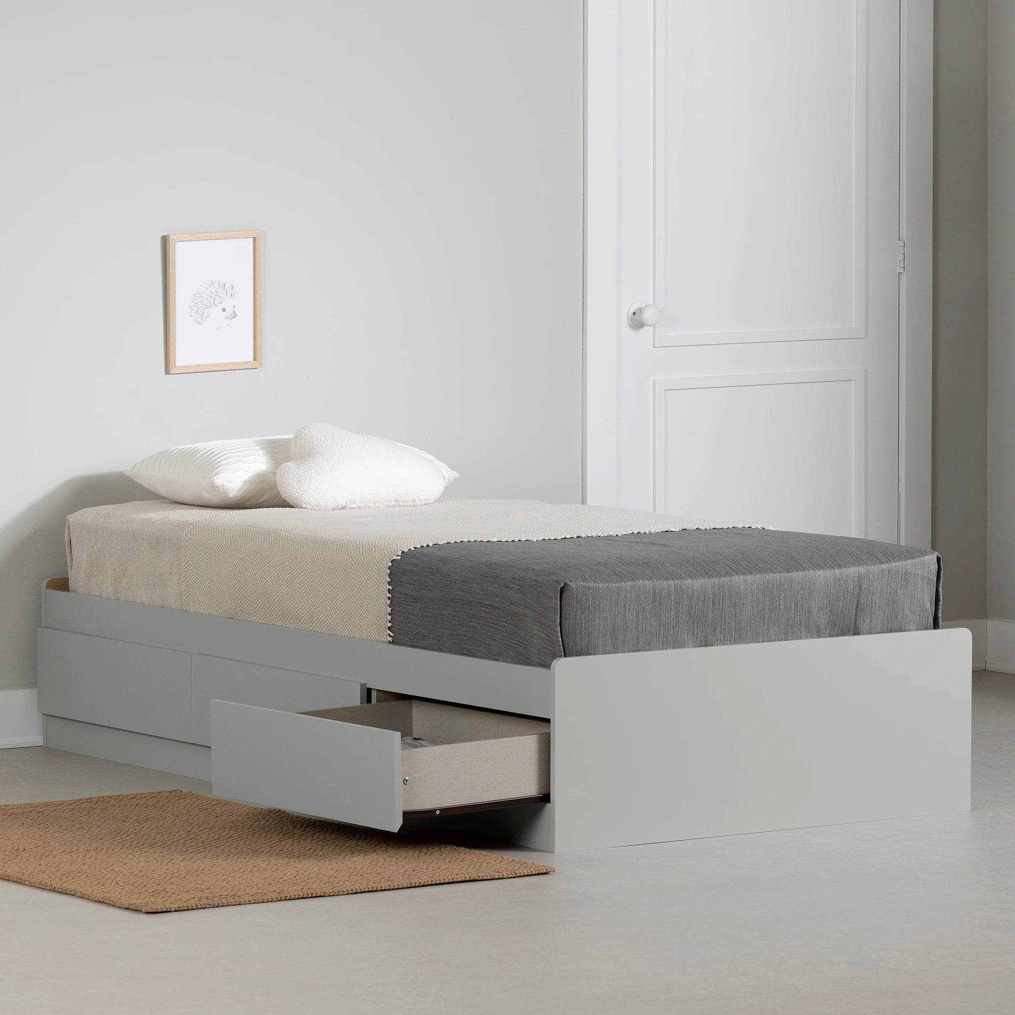 Mate's Platform Storage Bed with 3 Drawers - Vito